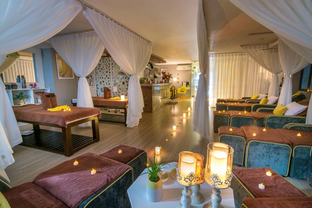 Happy Day Riverside Hotel & Spa Danang By Haviland Exteriör bild