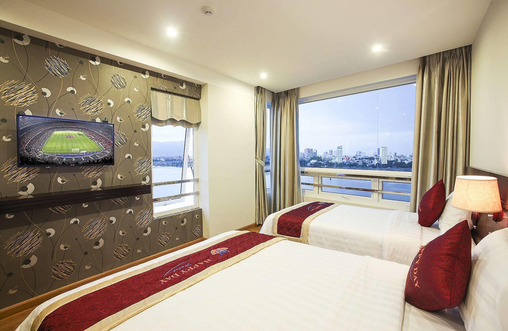 Happy Day Riverside Hotel & Spa Danang By Haviland Exteriör bild